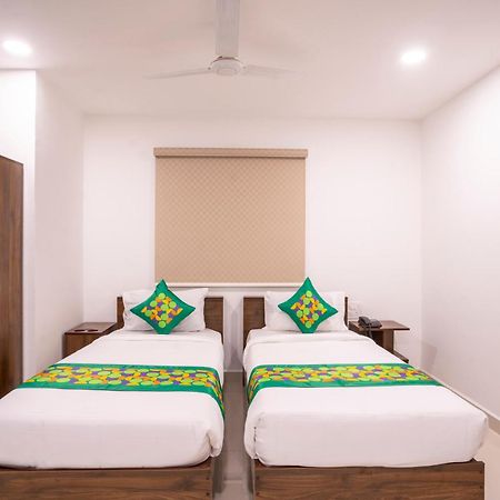 Treebo De Alphabet Gachibowli Hotel Hyderabad Exterior photo